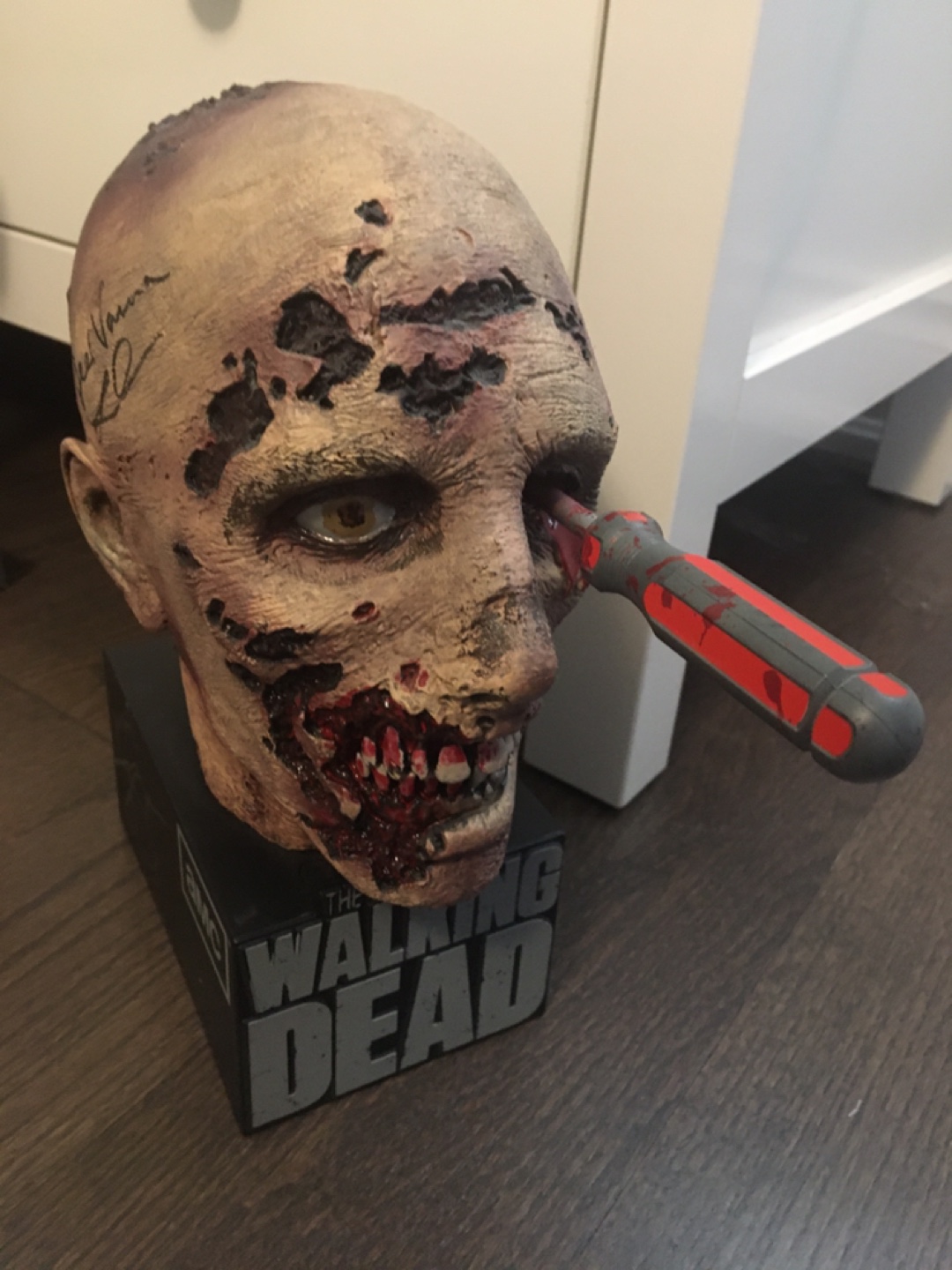 The Walking Dead Blu-Ray Set Zombie head personalized autographs