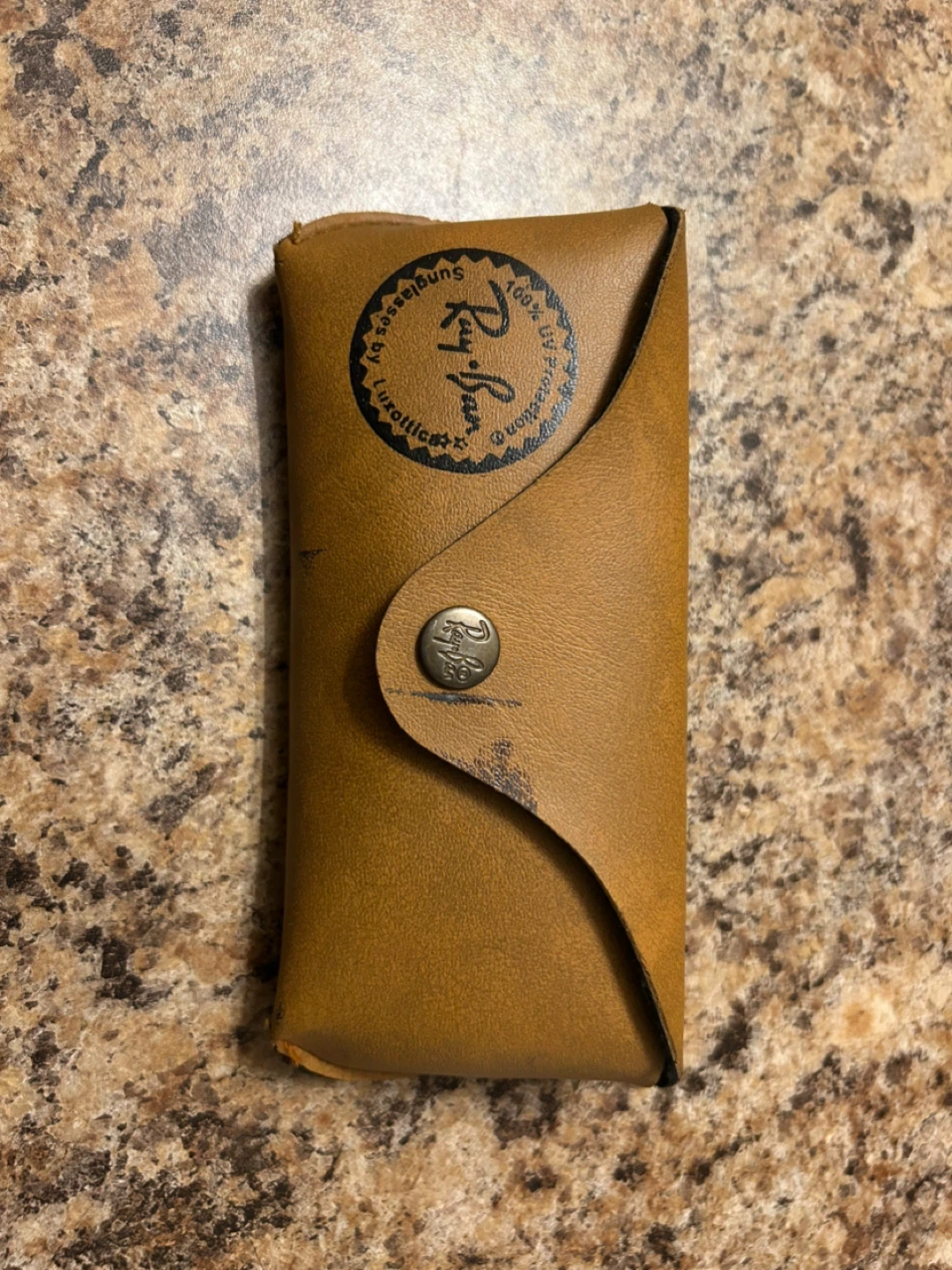 Ray-Ban Sunglasses with Case - photo 3