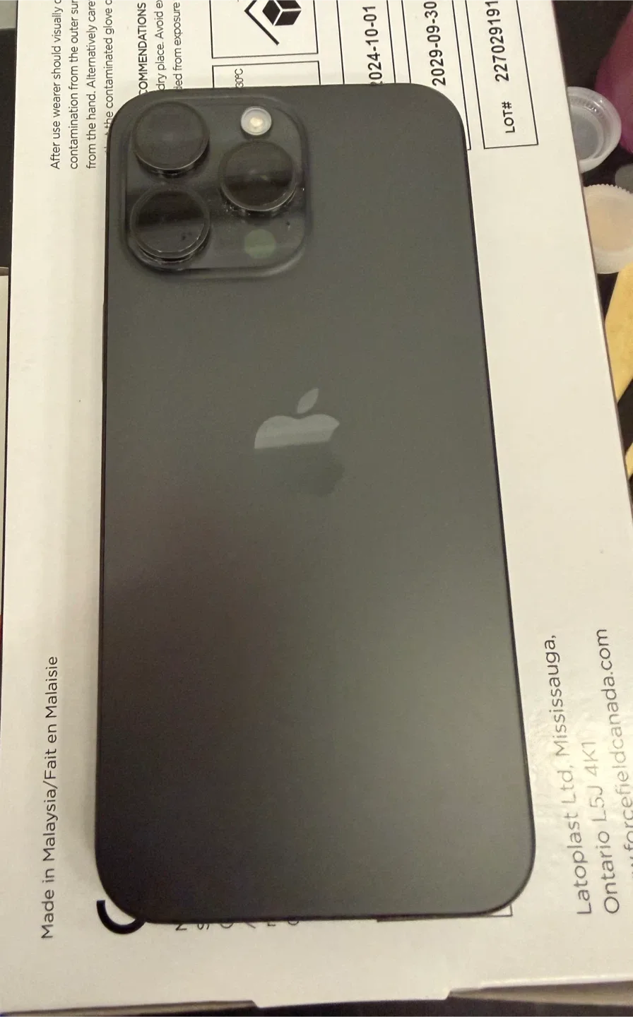 Apple iPhone 15 black pro Max image indicator(2)