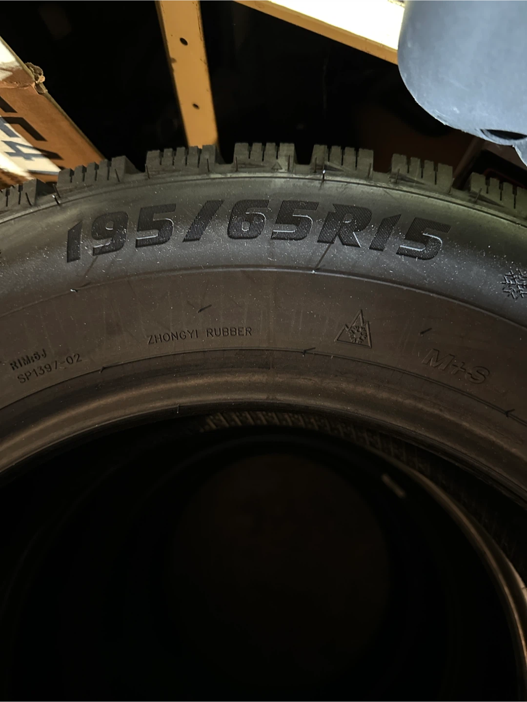 Joyroad RX818 Winter Tires - 195/65R15 - photo 3