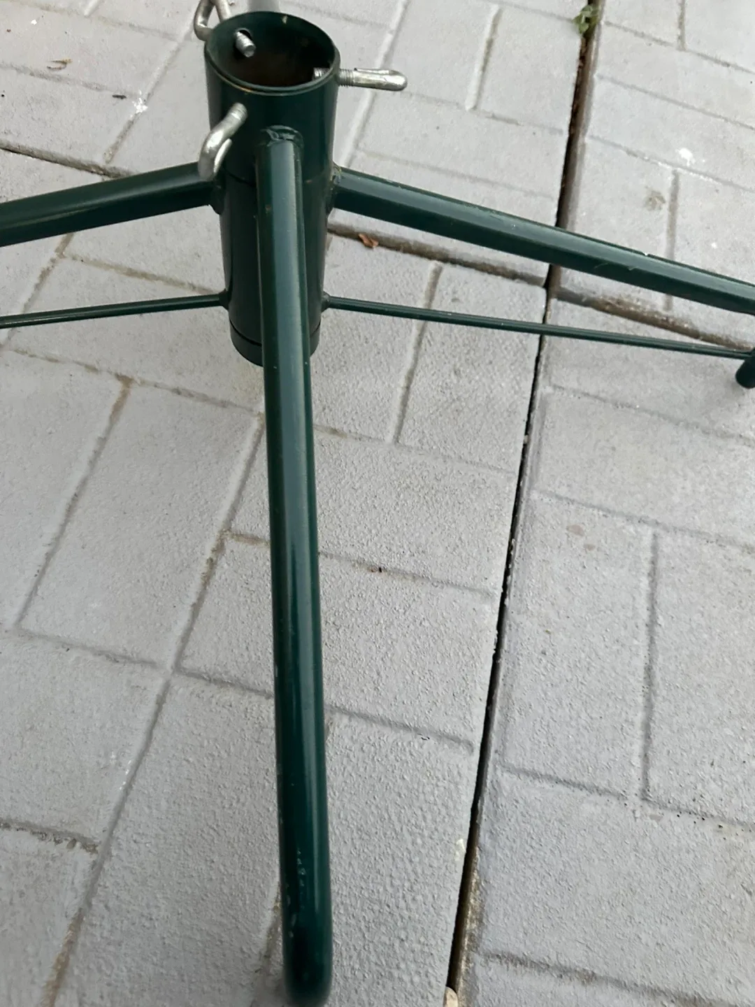 Green Stand for Christmas Tree  or umbrella image indicator(3)