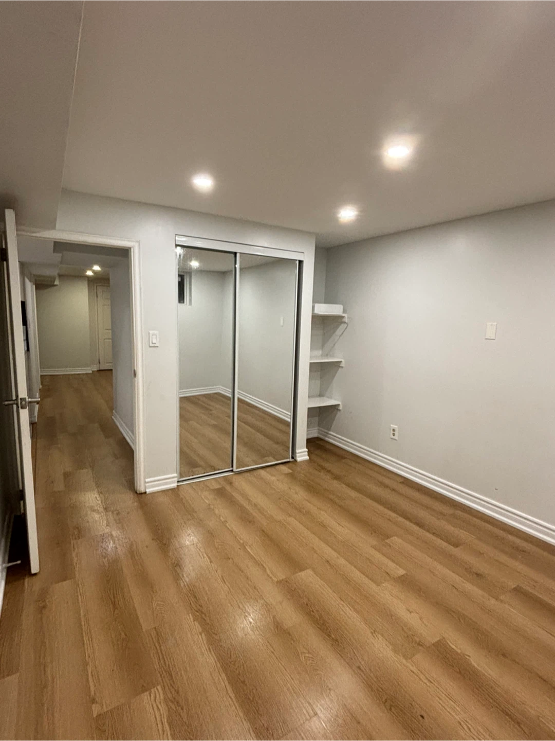 2 bedroom 1 bathroom separate basement apartment - photo 2