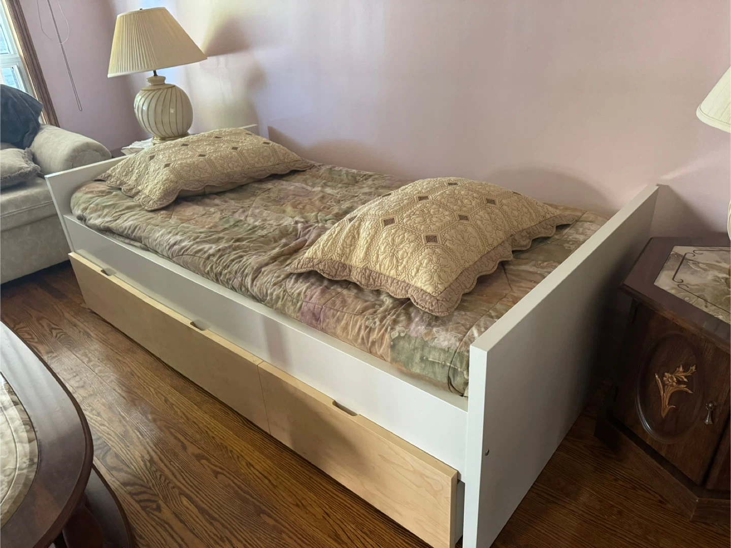 White Day Bed with Drawers