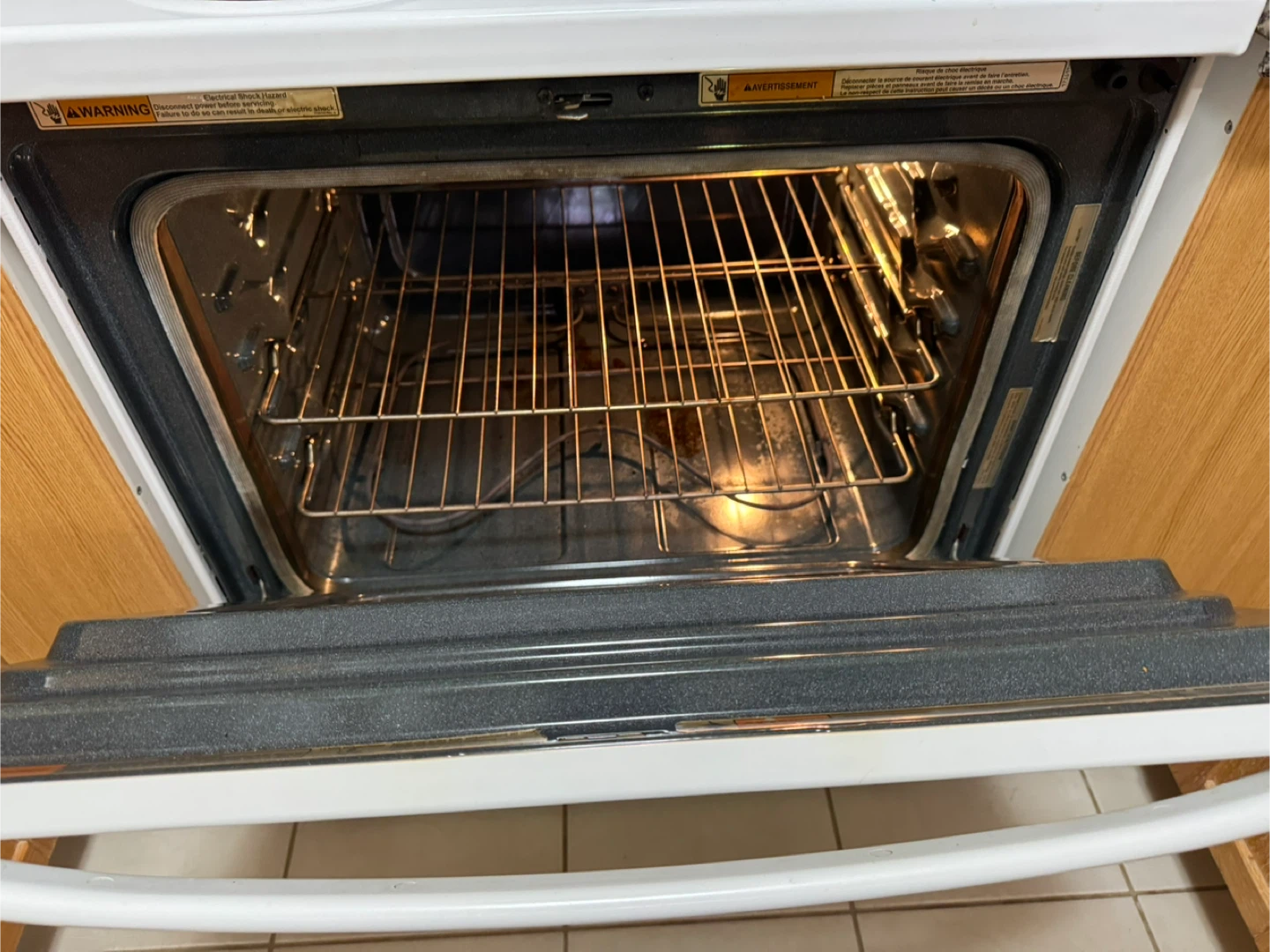 Whirlpool White Electric Stove - photo 4