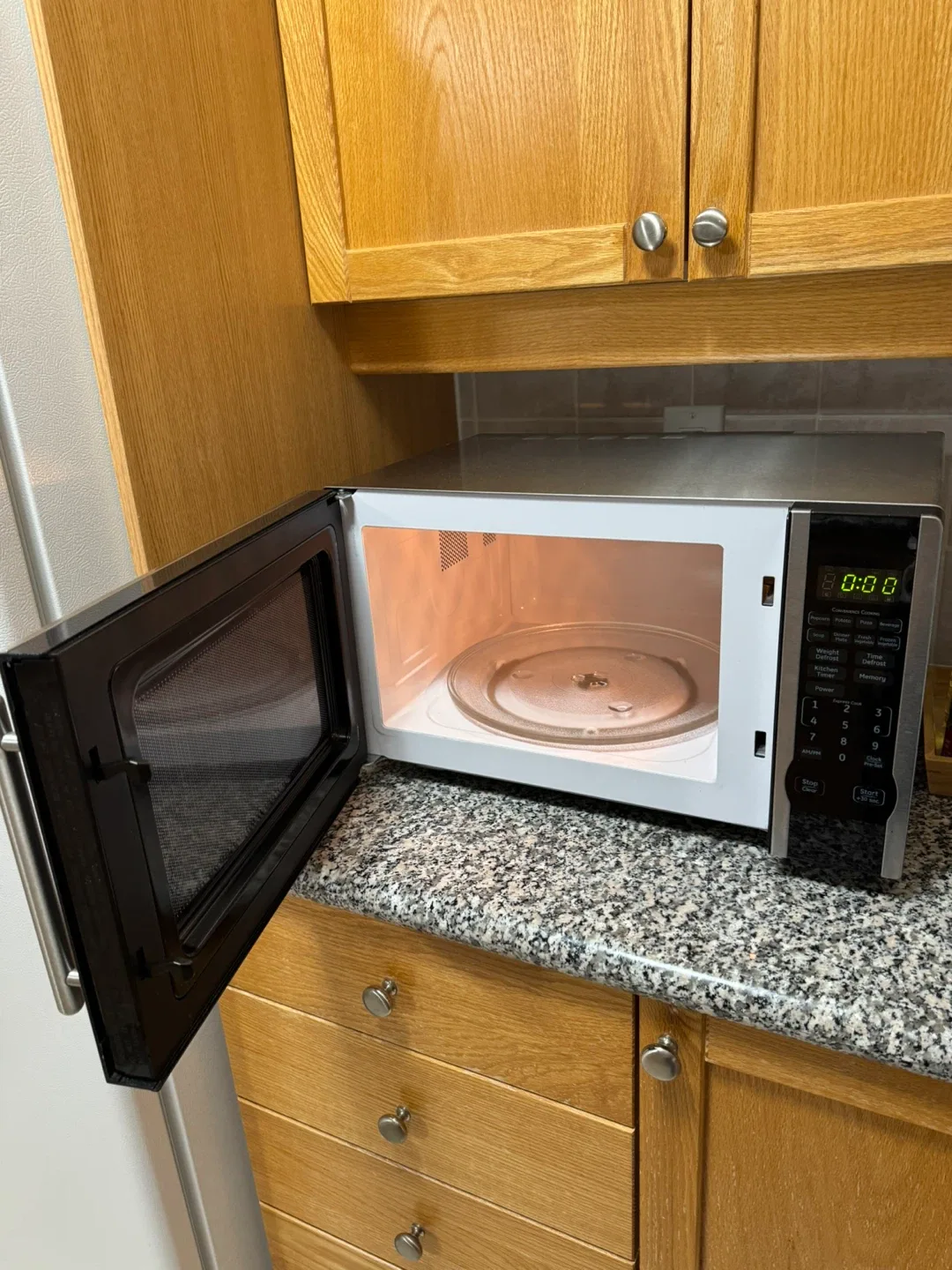 GE Stainless Steel Countertop Microwave image indicator(2)