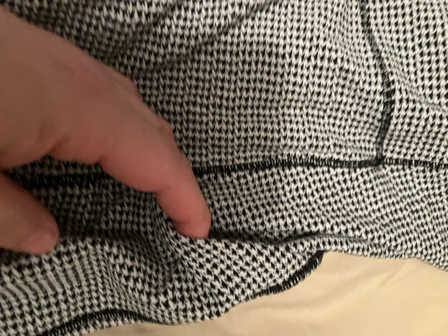 Lululemon Houndstooth Leggings - Size 6 image indicator(3)