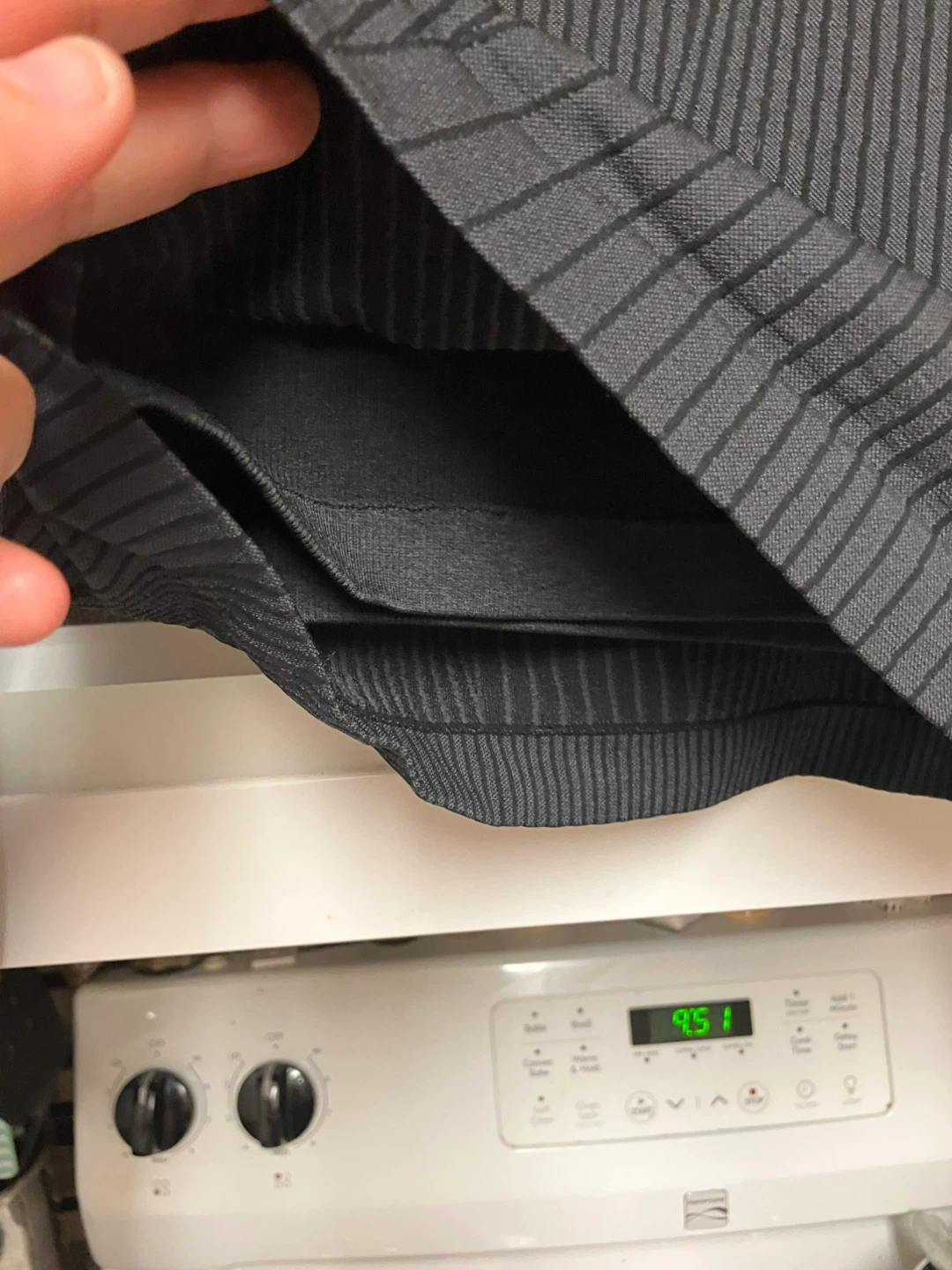 Lululemon Long Sleeve hold tight top - photo 4