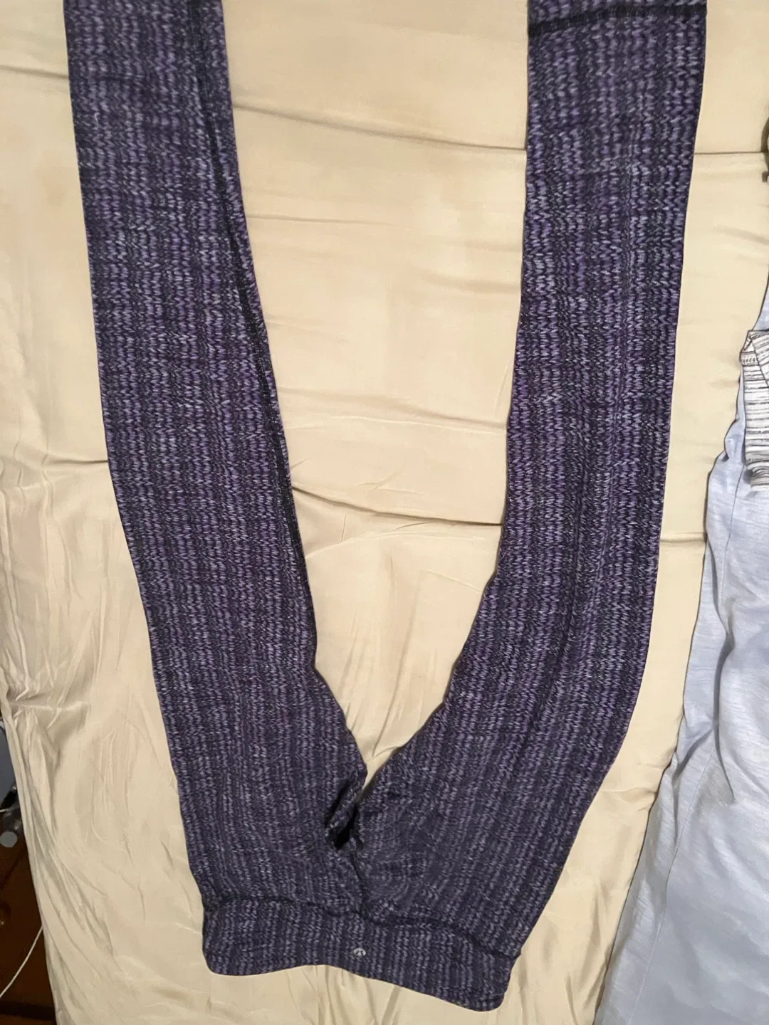 Lululemon Purple Patterned Leggings - Size 6 image indicator(2)