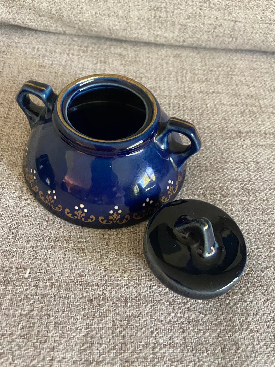 Blue Ceramic Sugar Bowl and Creamer Set image indicator(2)