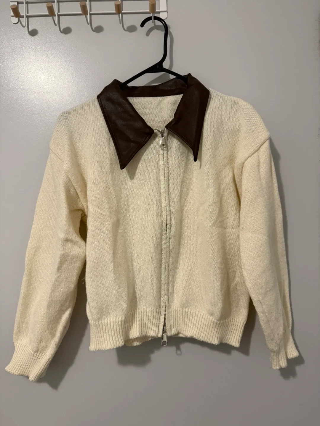 Leather Collar Jacket for under 5kg thumbnail