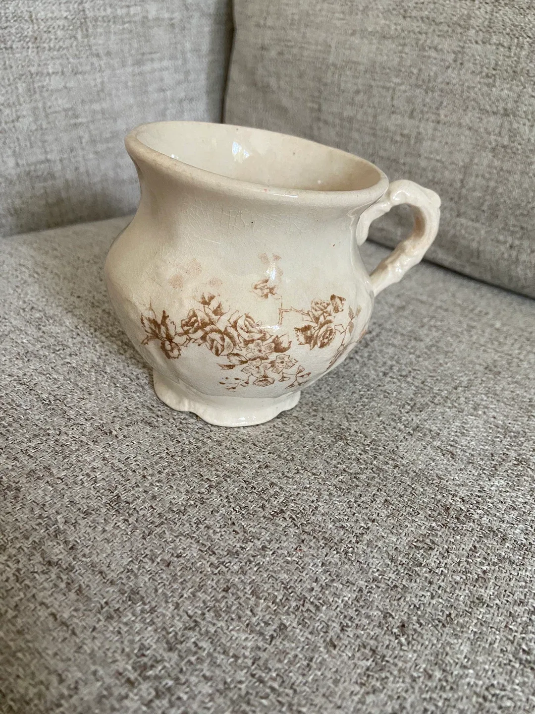Antique Labell China Floral Pot image indicator(2)