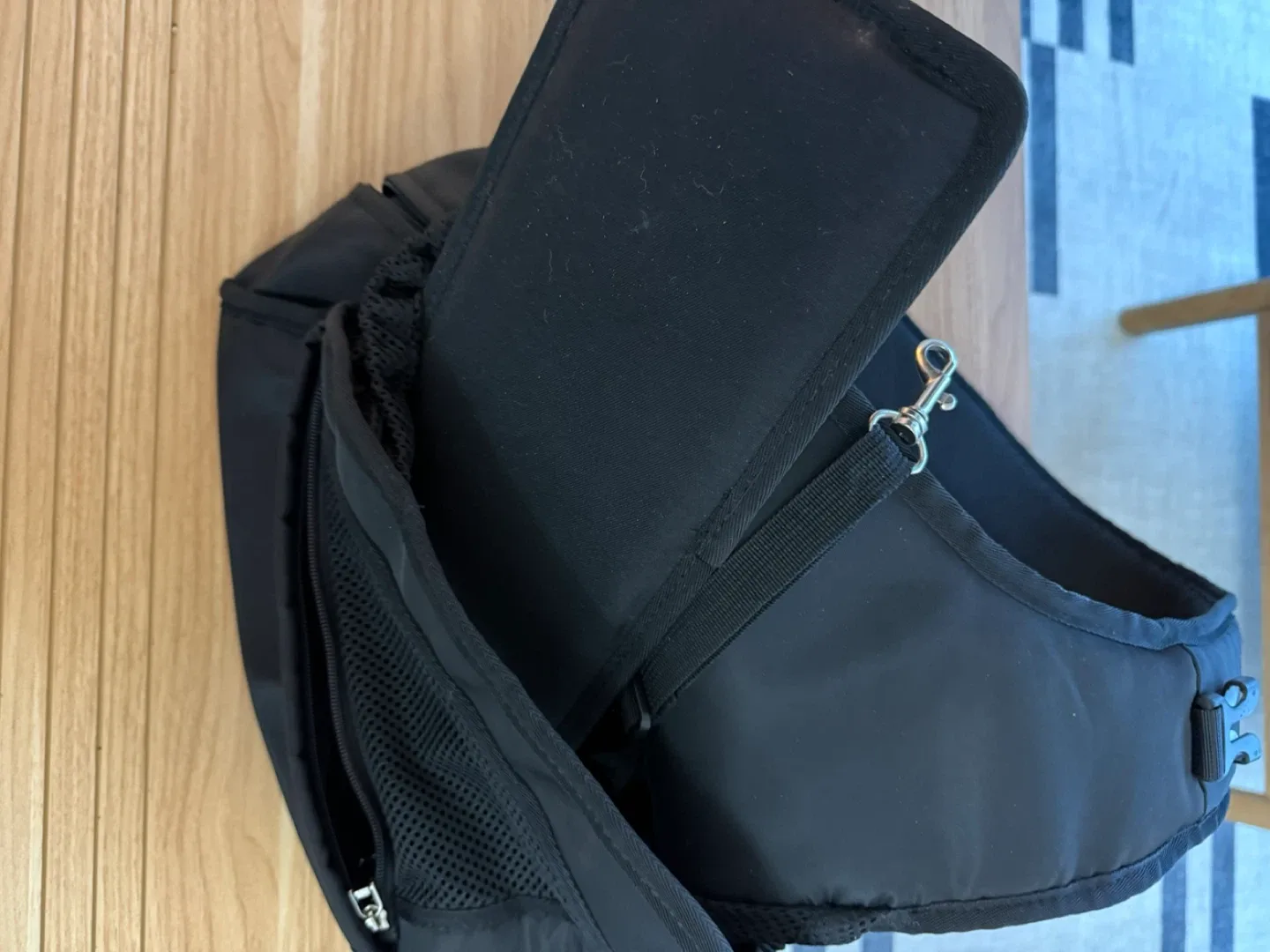 Sleek Black Pet Sling Carrier image indicator(5)