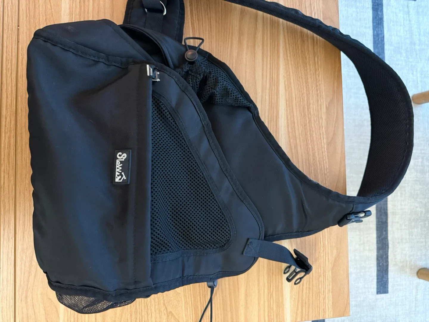 Sleek Black Pet Sling Carrier image indicator(2)