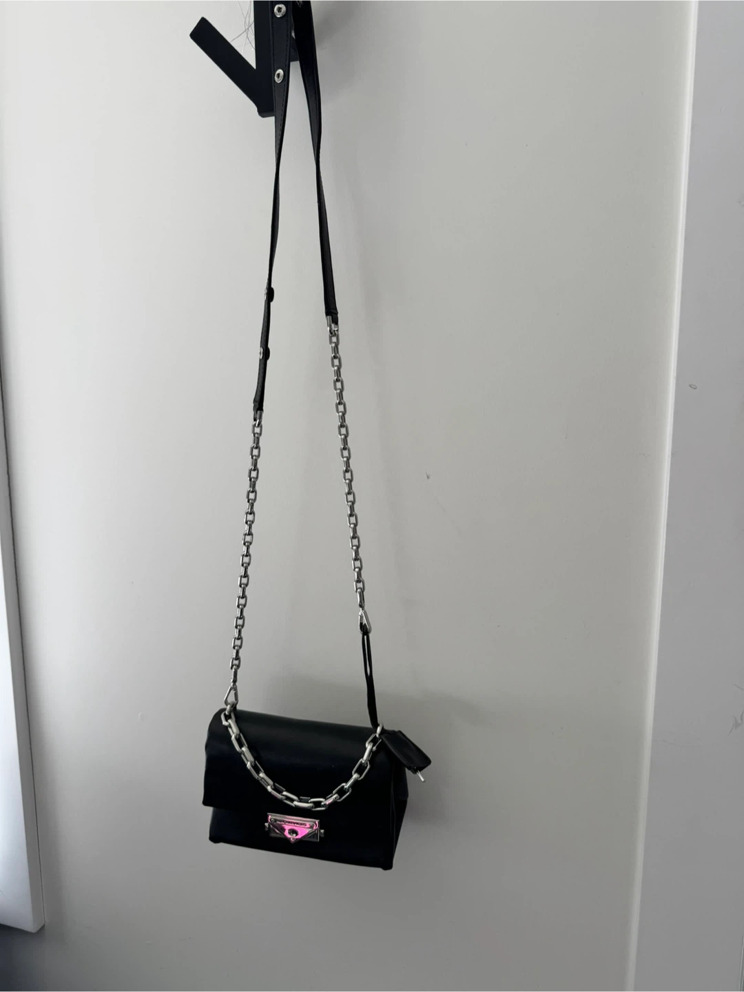 Michael Kors Black Leather Shoulder Bag - photo 2