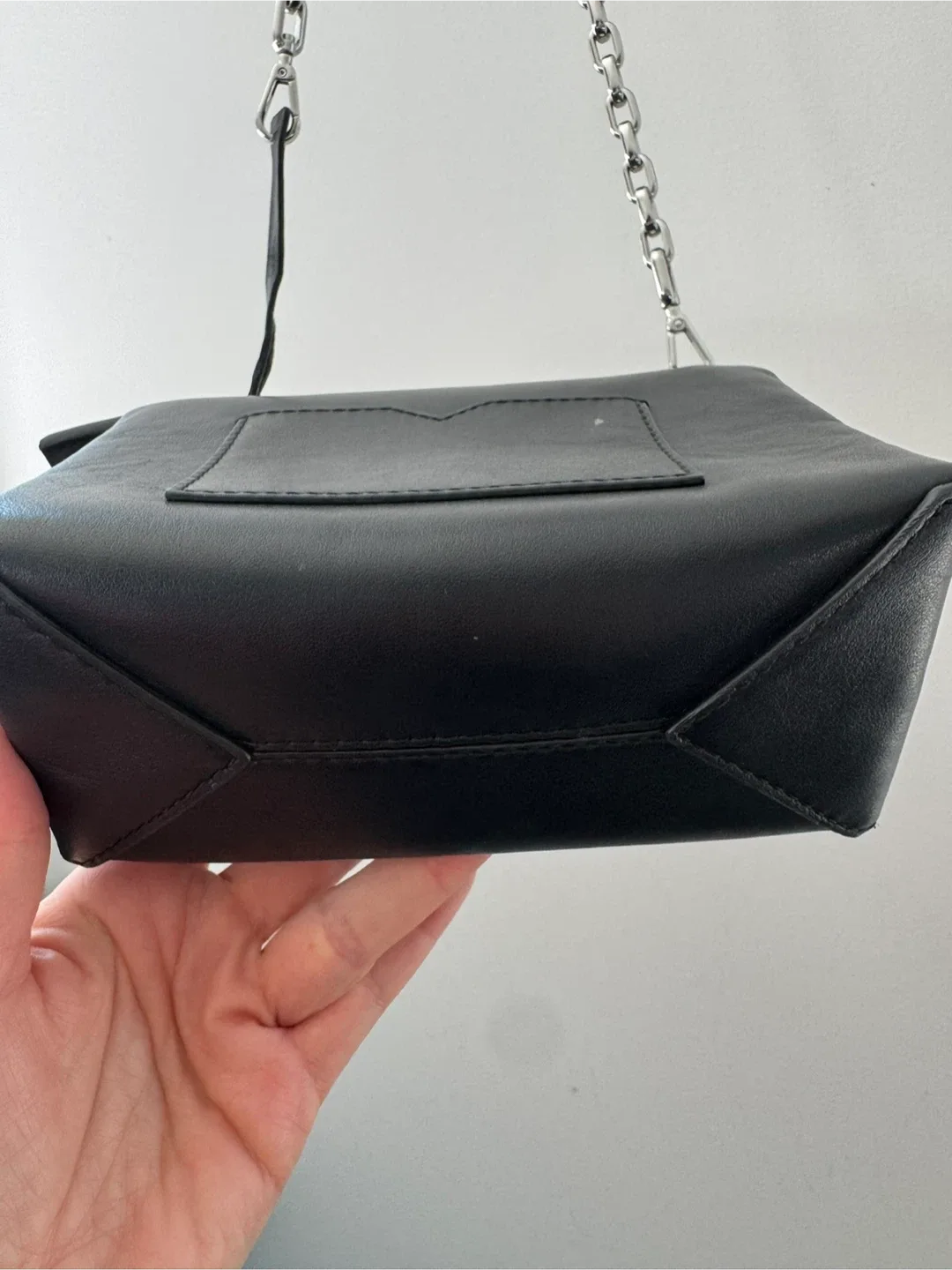 Michael Kors Black Leather Shoulder Bag image indicator(4)