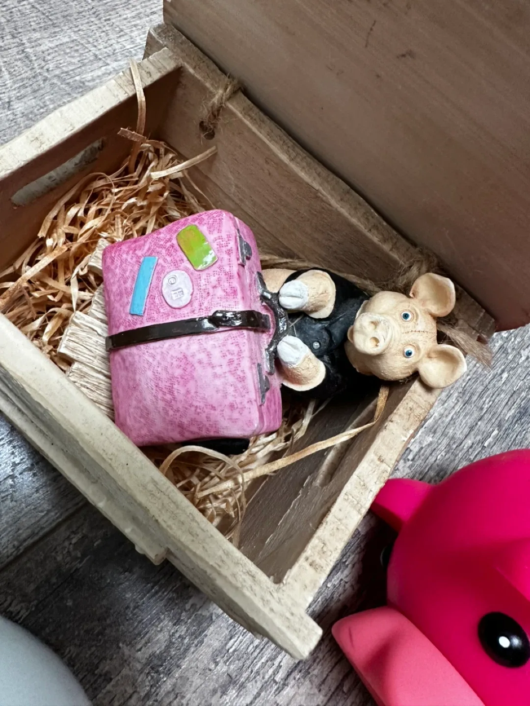 Assorted Piggy Banks - Unique Collection image indicator(4)