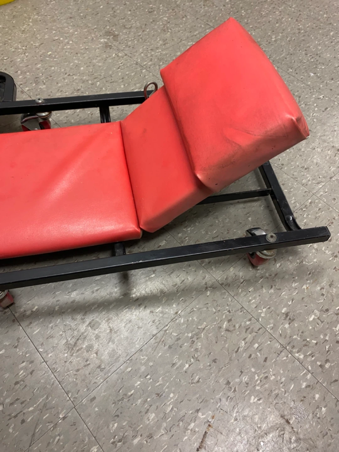 Heavy-Duty Creeper w/ Adjustable Double-Padded Headrest - photo 3