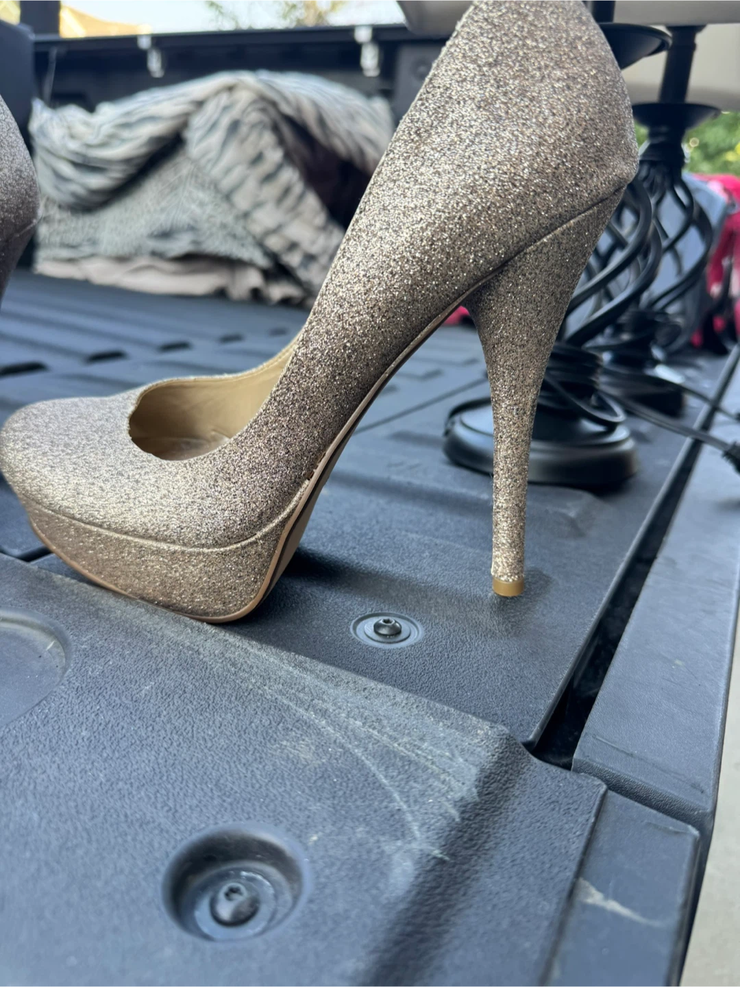 Call It Spring Heels - Size 8 - Gold Glitter - photo 2