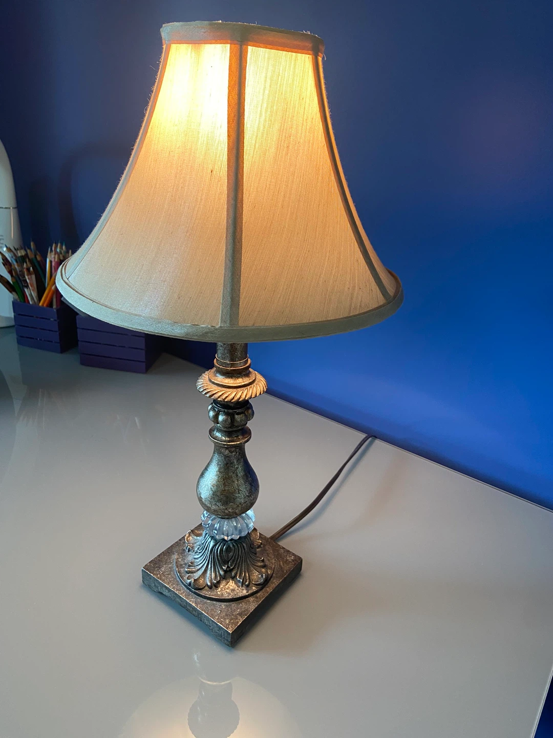 Table Lamp with Beige Shade - photo 2