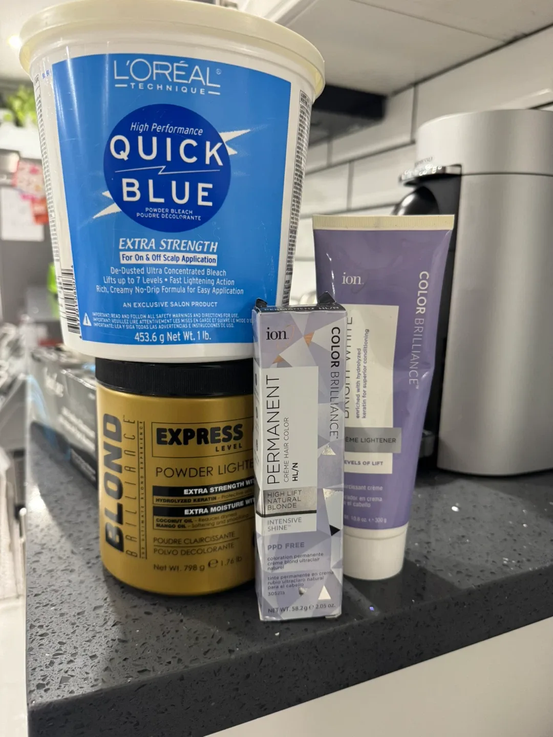 L'Oreal Quick Blue Powder Bleach + Blond Brilliance image indicator(3)