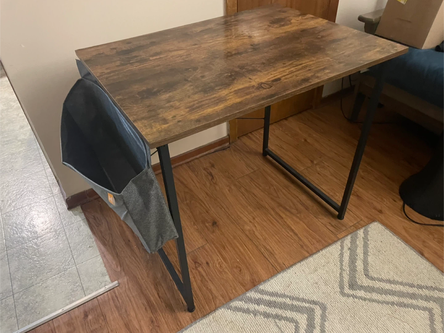 Desk table - photo 3