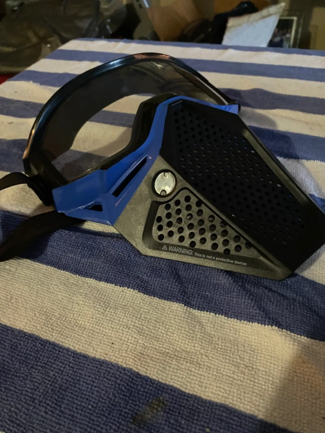 New never used multi-sport KOOL mask image indicator(4)