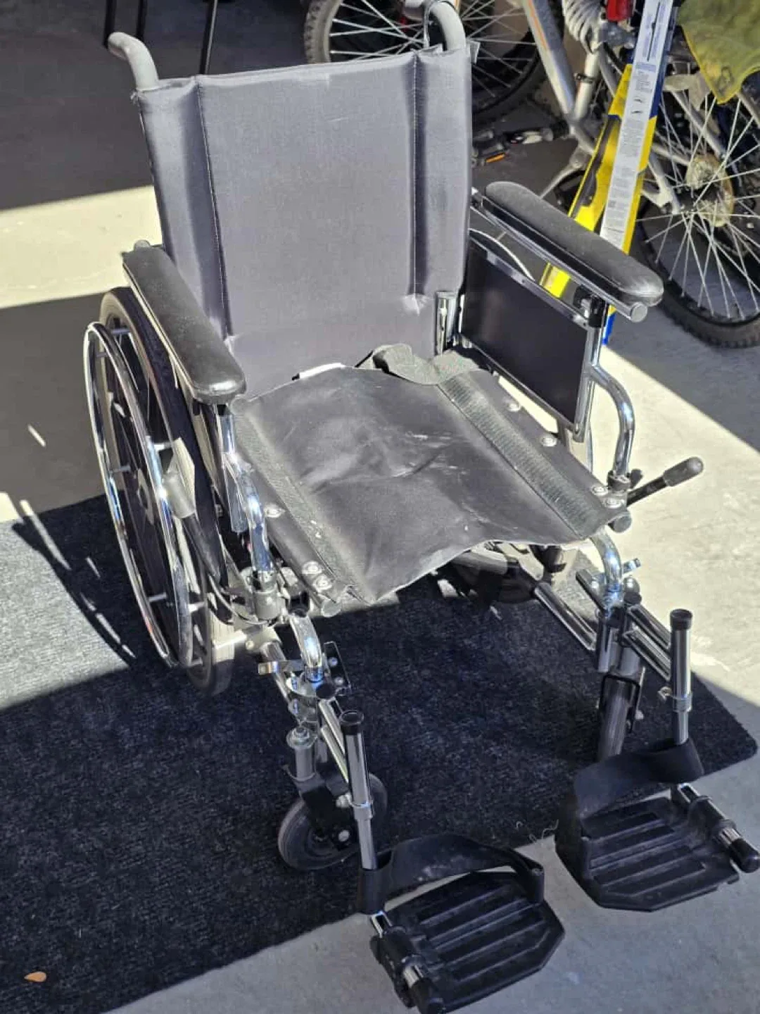 Invacare 9000 XT Wheelchair image indicator(9)