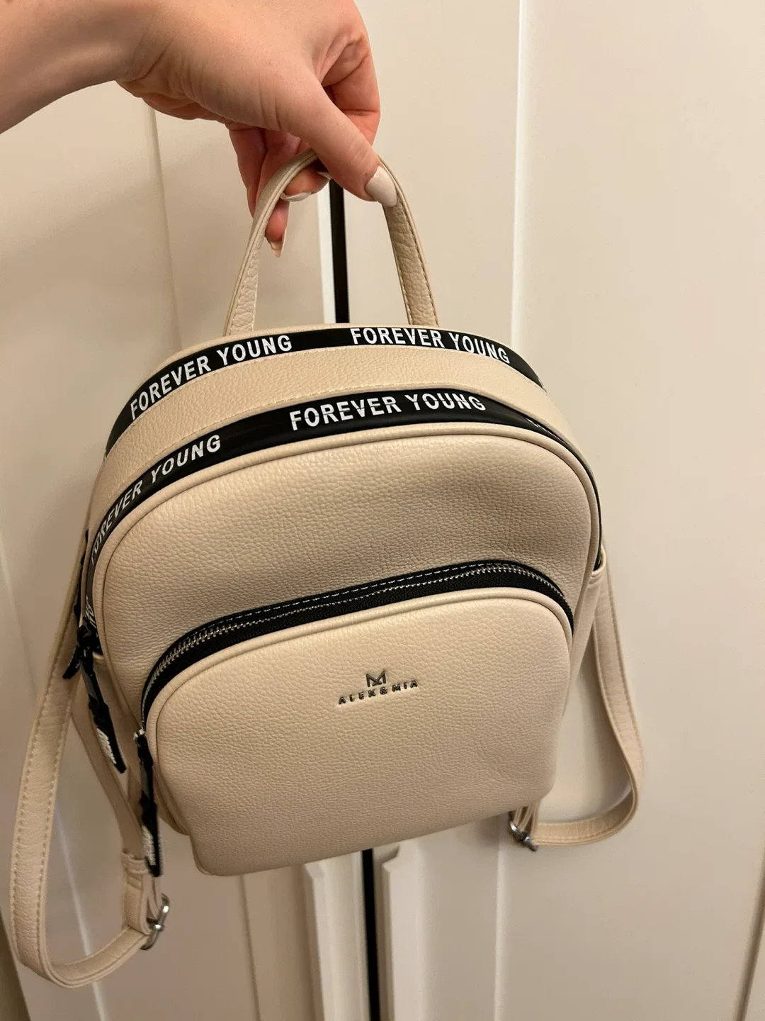 Backpack image indicator(3)