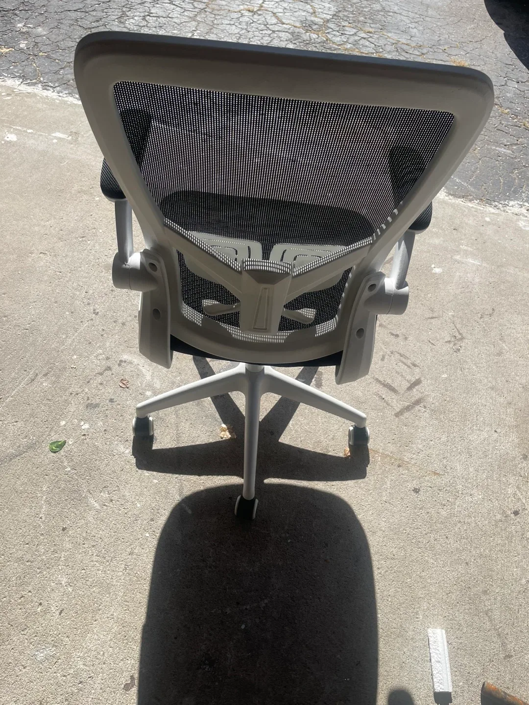 White Mesh Office Chair image indicator(2)