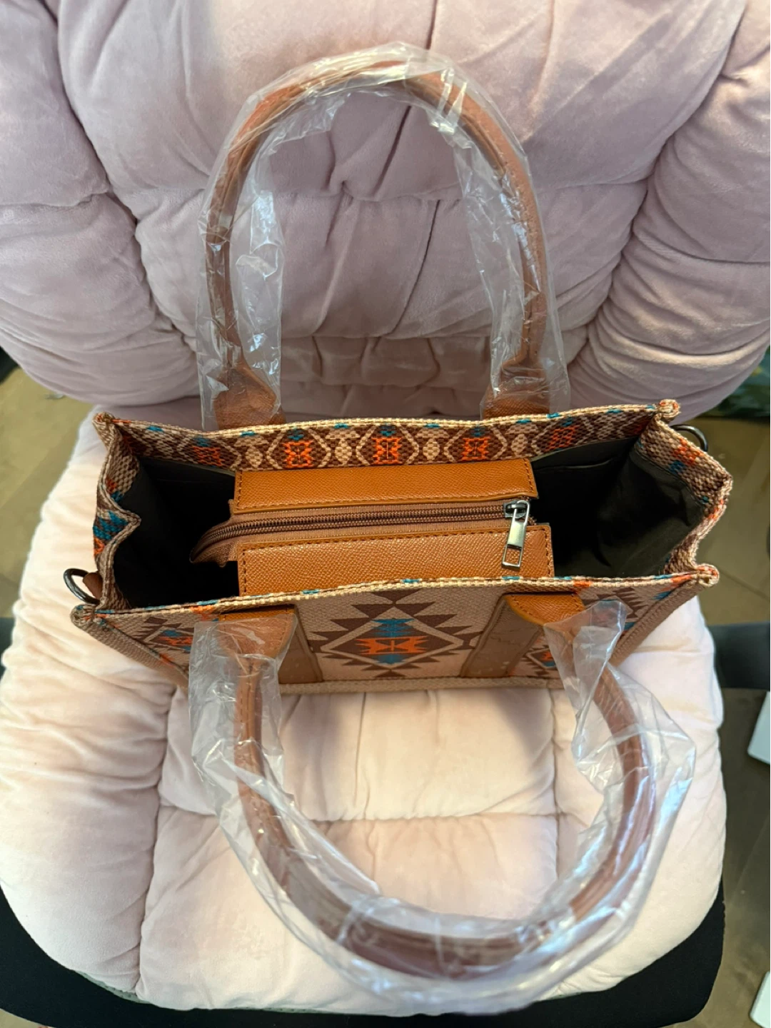 Wrangler Aztec Print Western Brown Tote Bag - New! - photo 4