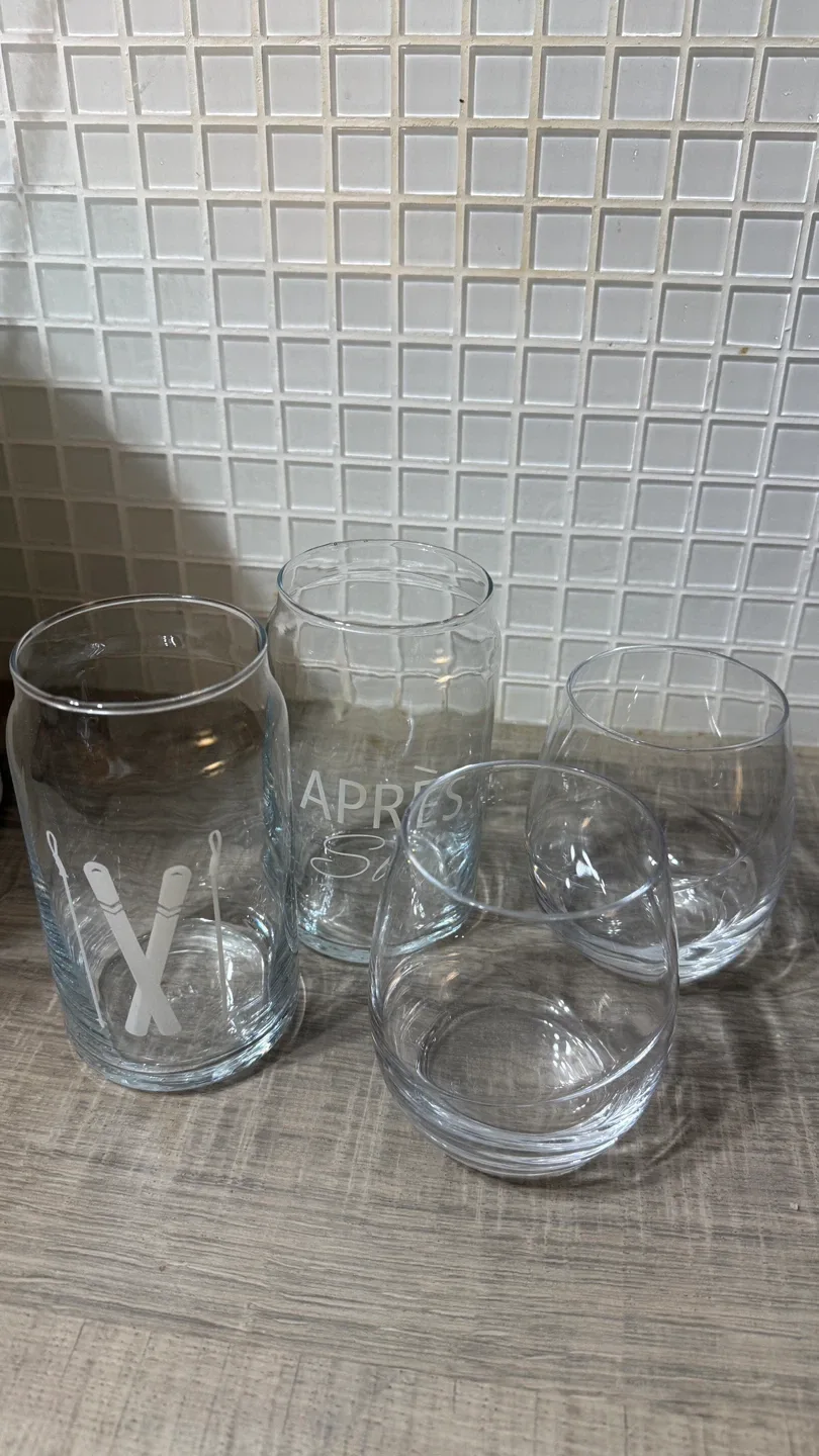 After skiing beer glasses and wine glasses thumbnail