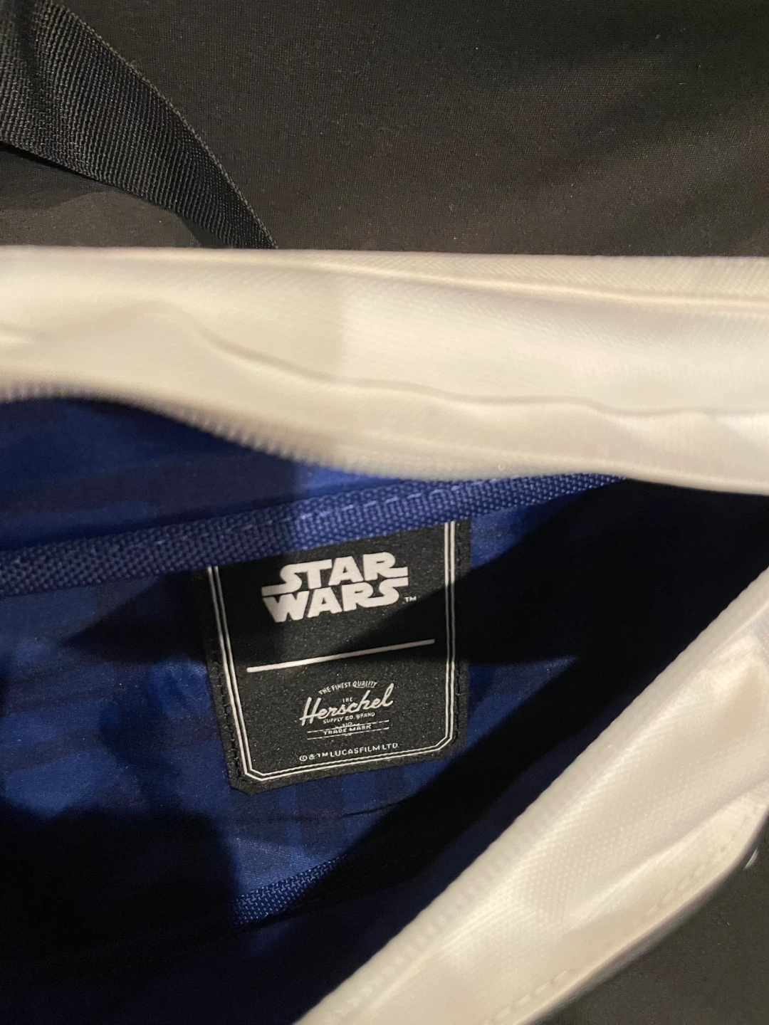Herschel Star Wars White Fanny Pack - New with Tags - photo 3