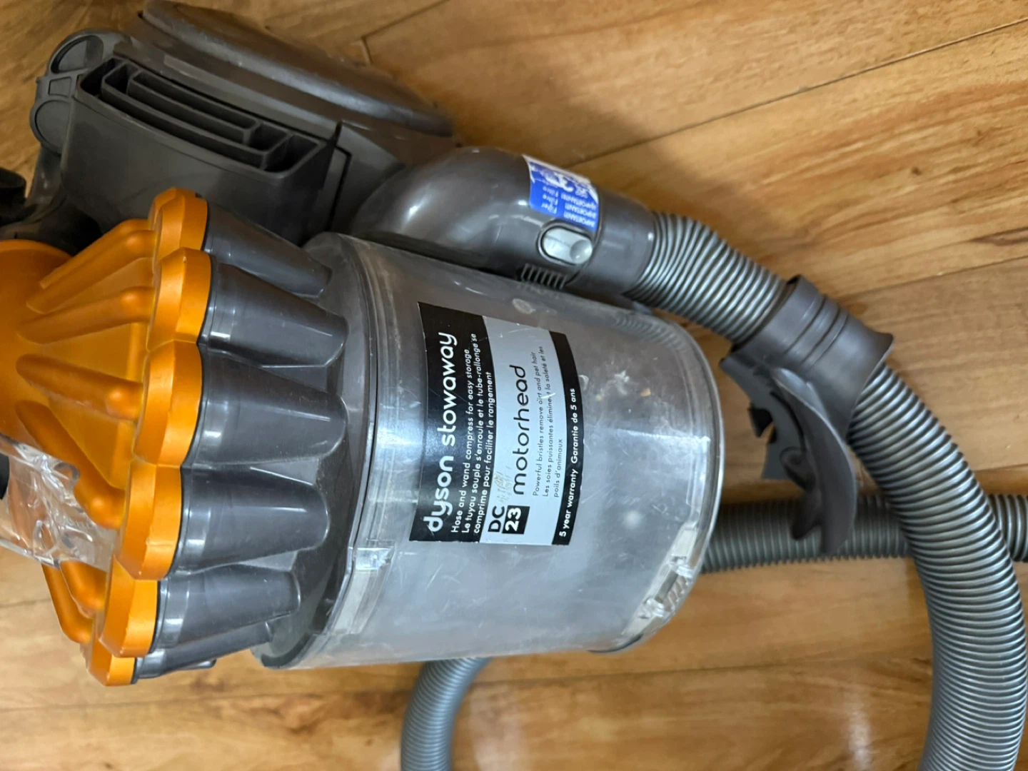Dyson Stowaway DC23 Vacuum Cleaner