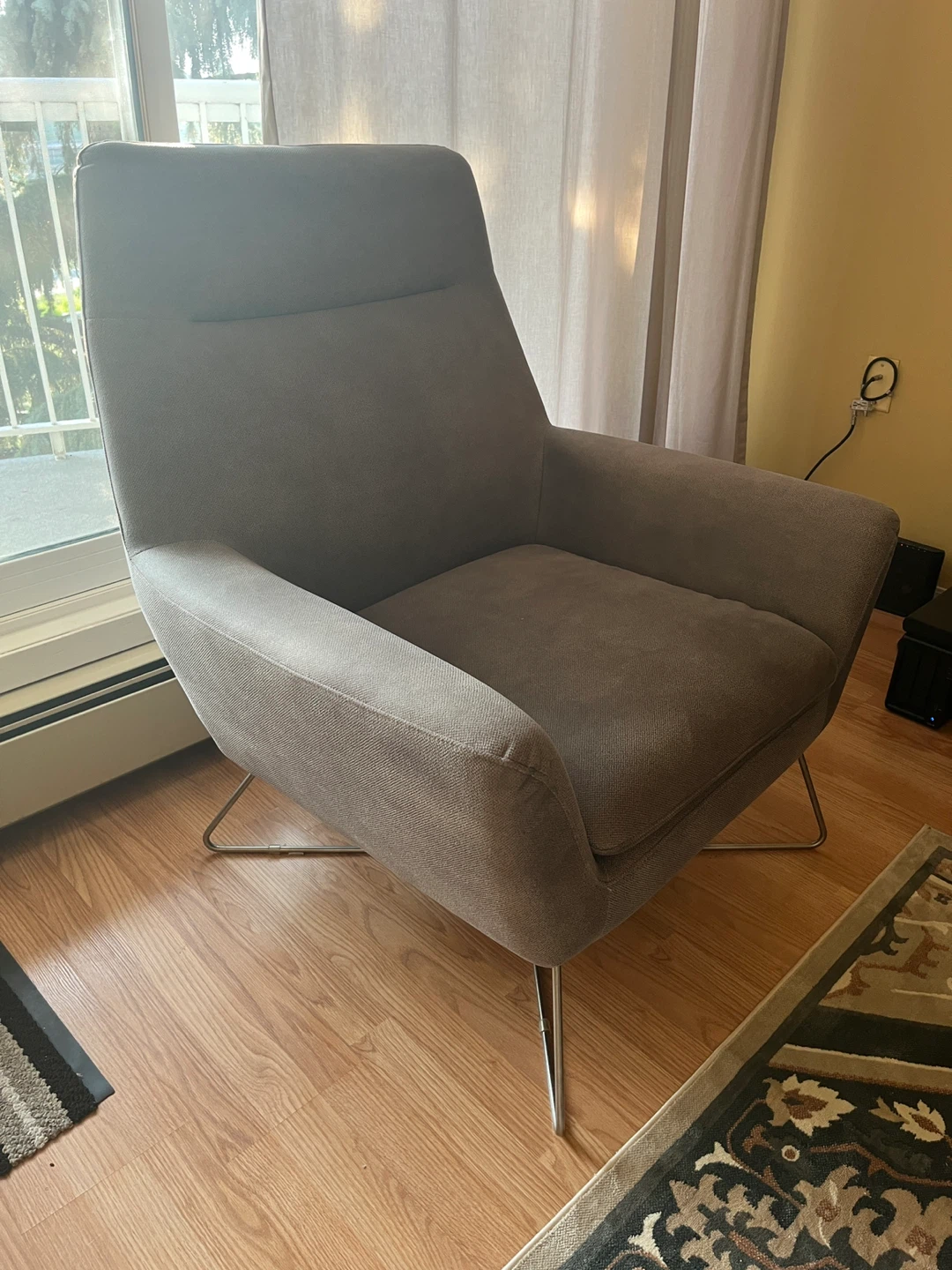 Grey Armchair with Metal Legs - photo 3