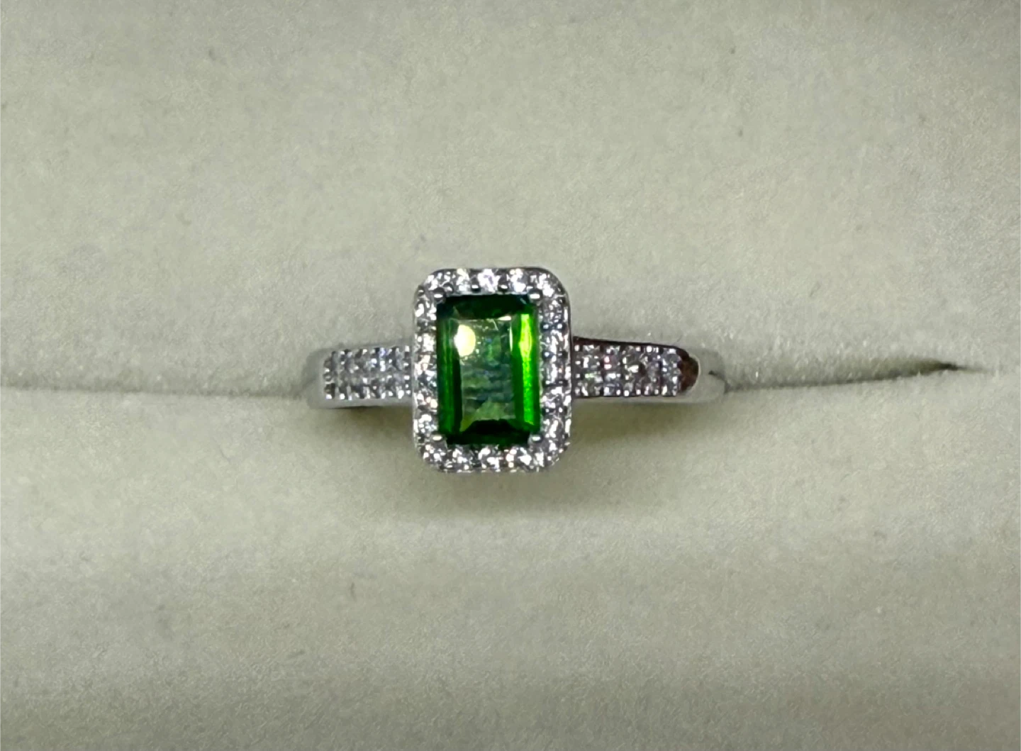 Green Diopside S925 Silver Ring