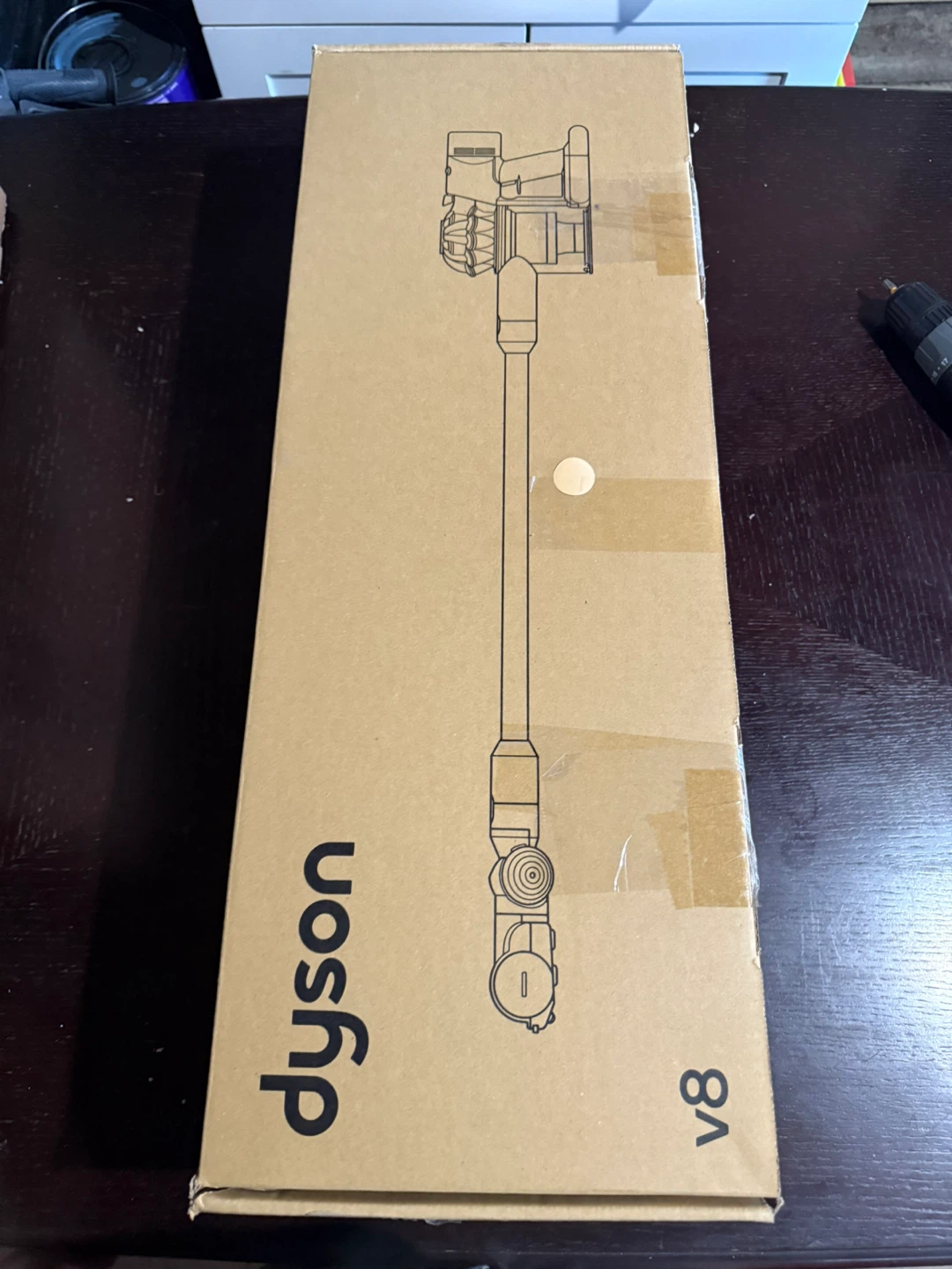 Dyson V8 Vacuum Cleaner (with Box)