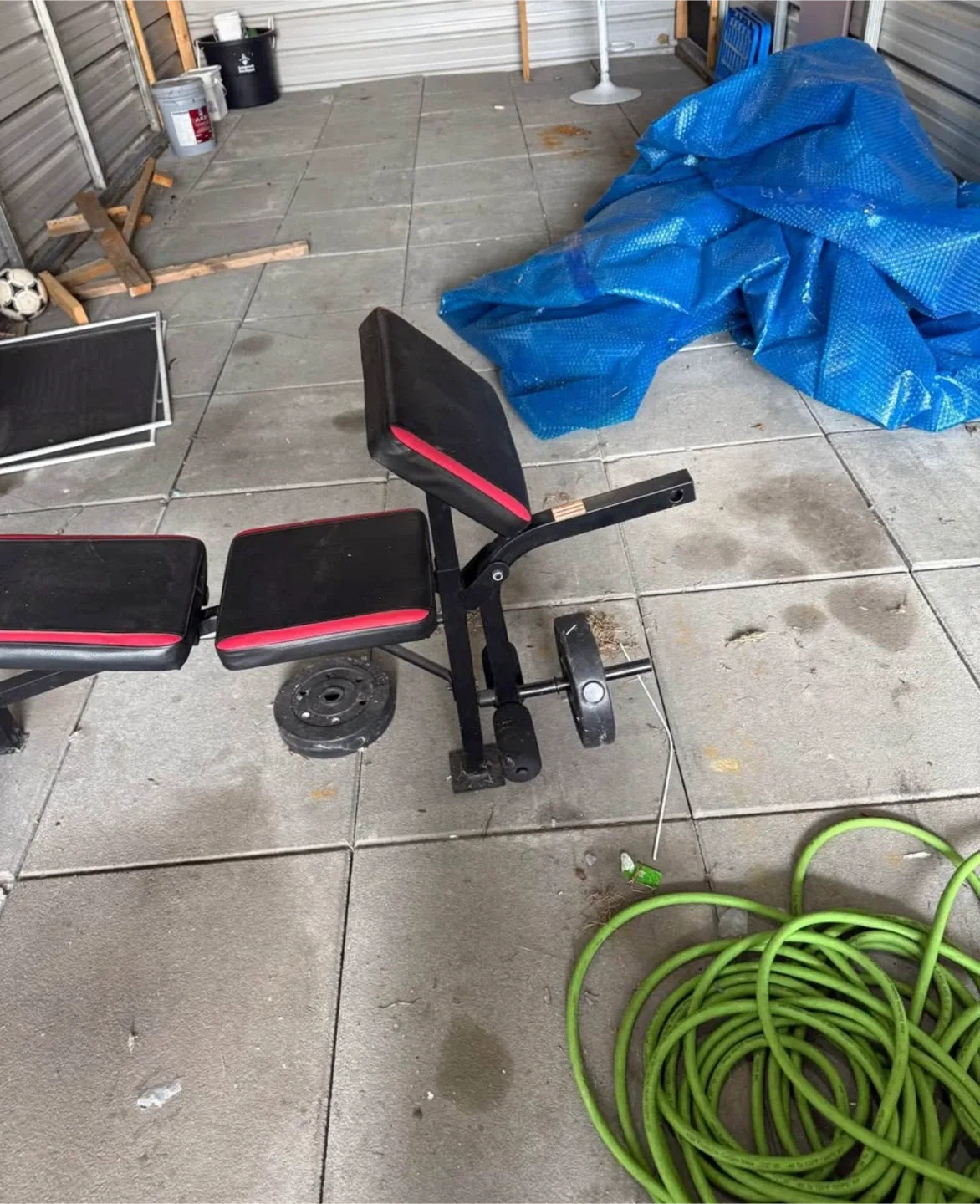 Punching bag and bench press bundle image indicator(5)