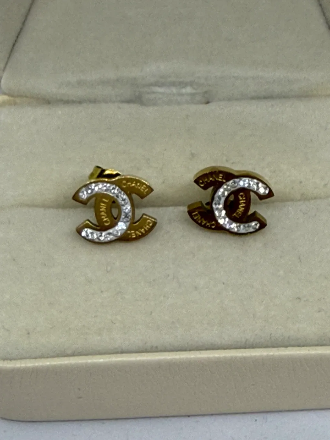 Fashion designer CC Logo Earrings thumbnail