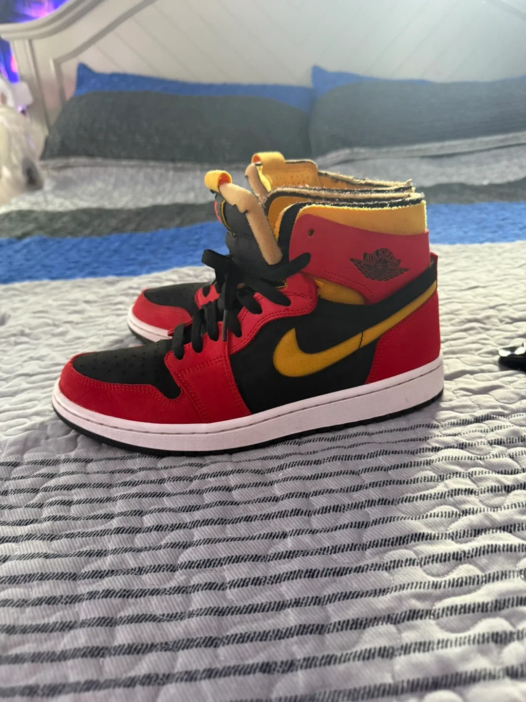 Air Jordan 1 Zoom Air CMFT Red/Black/Yellow image indicator(7)