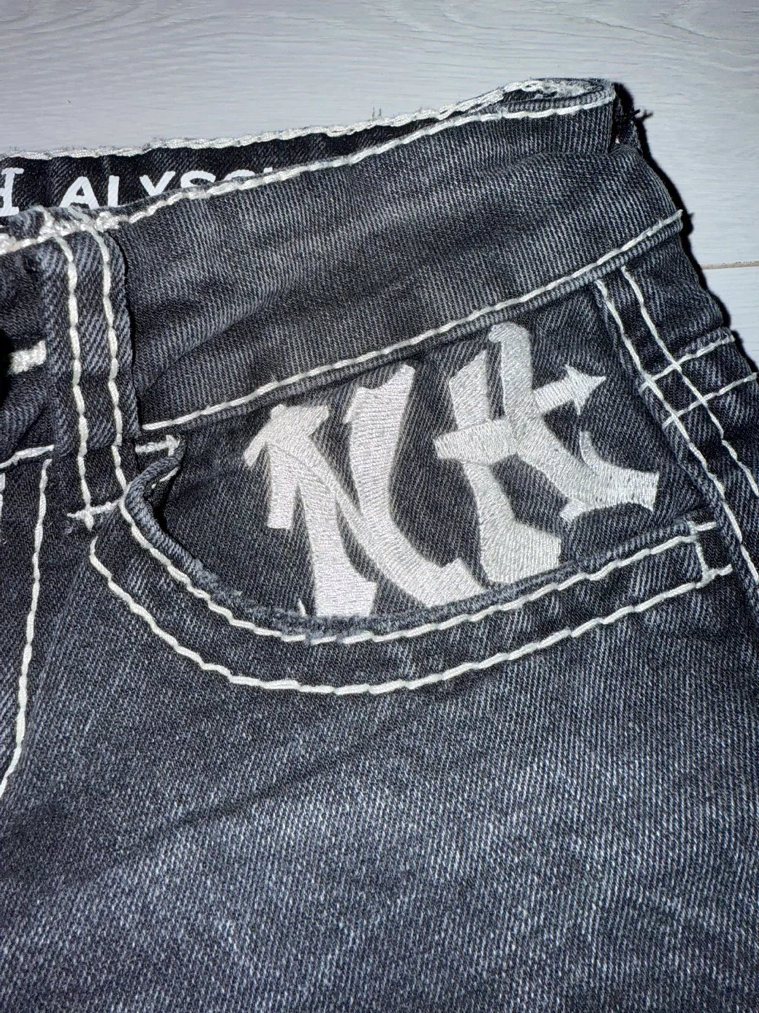 Ninth Hall Alyssia Jeans - Size 0 image indicator(7)