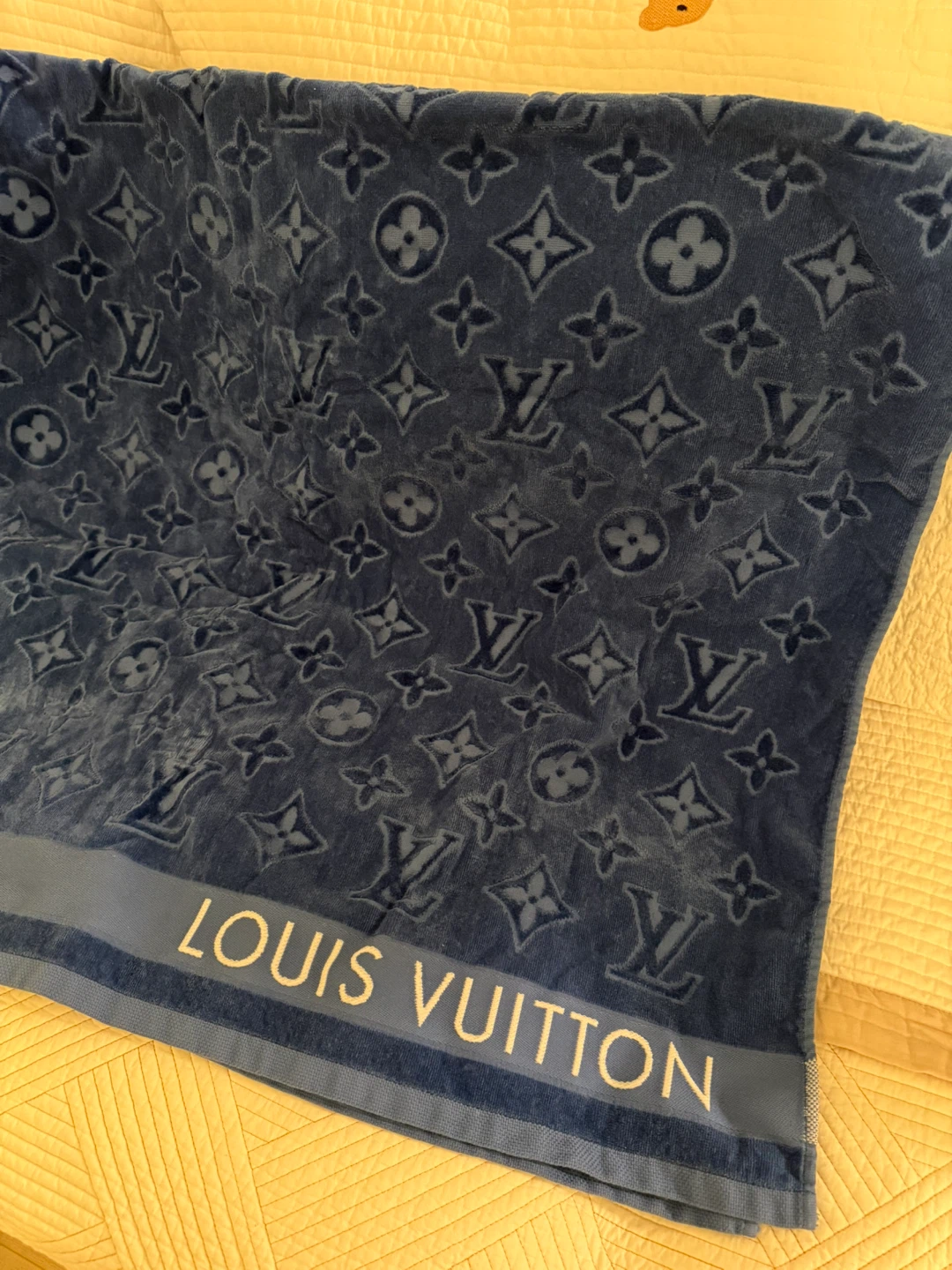 Brand new Louis Vuitton Beach Towel - photo 3