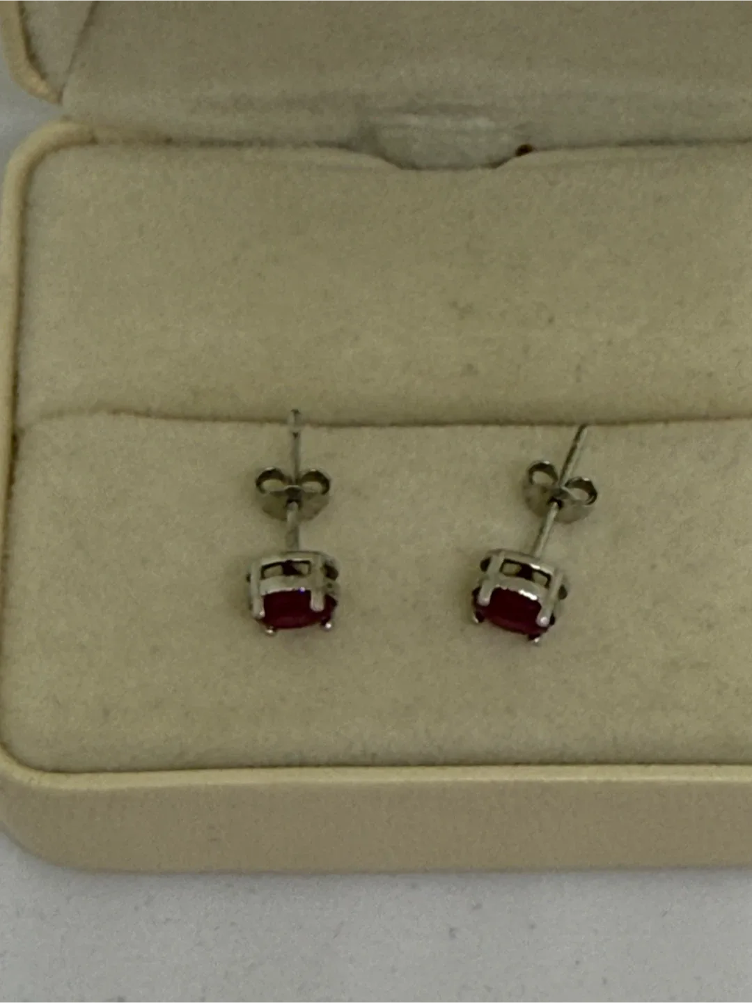 Ruby S925 Silver Earrings image indicator(2)