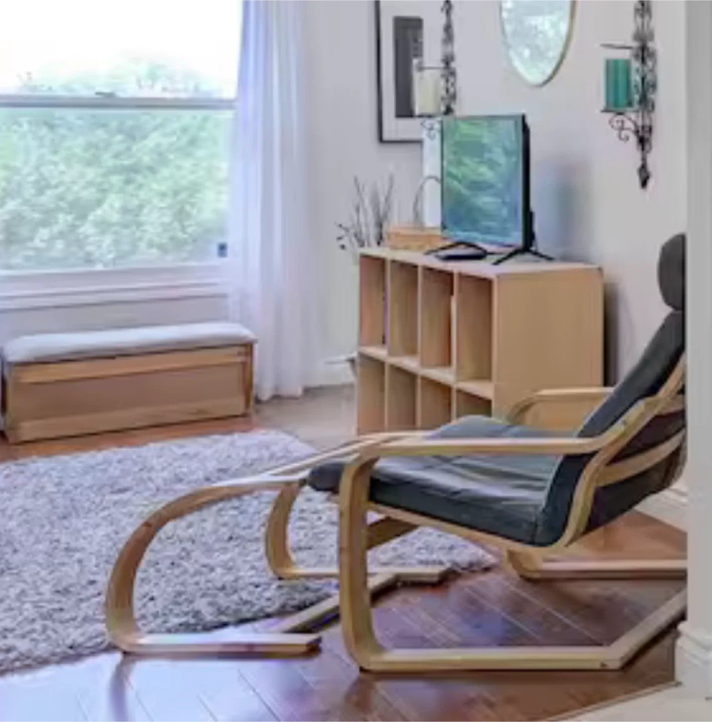 IKEA POÄNG Armchair  plus leg rest image indicator(2)