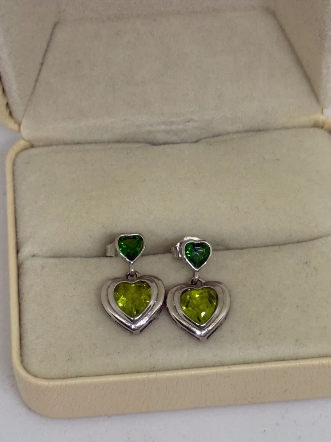 Green Peridot S925 Heart Shaped Silver Earrings thumbnail