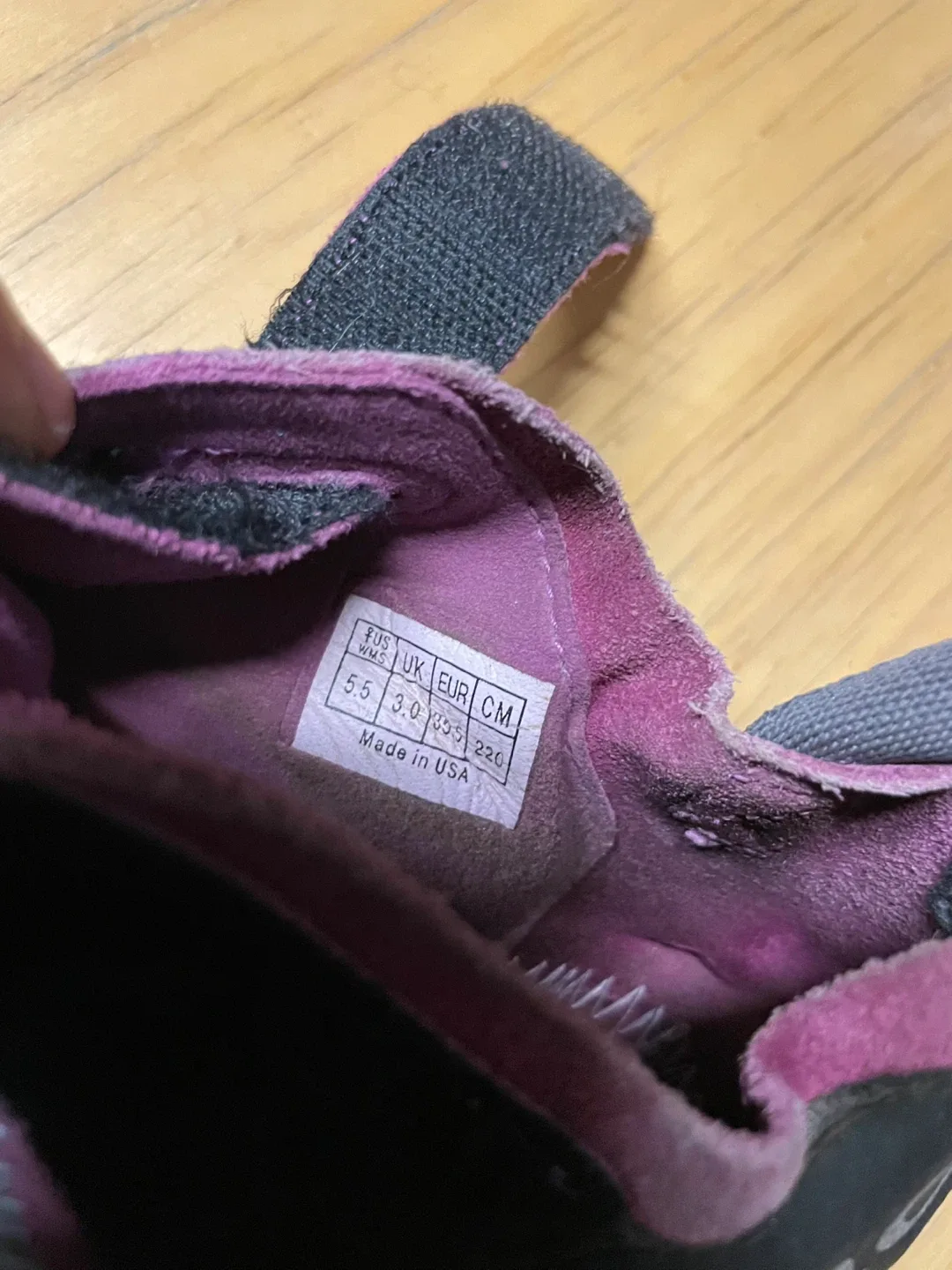 Five Ten Climbing Shoes - Size 5.5 🥕 image indicator(4)