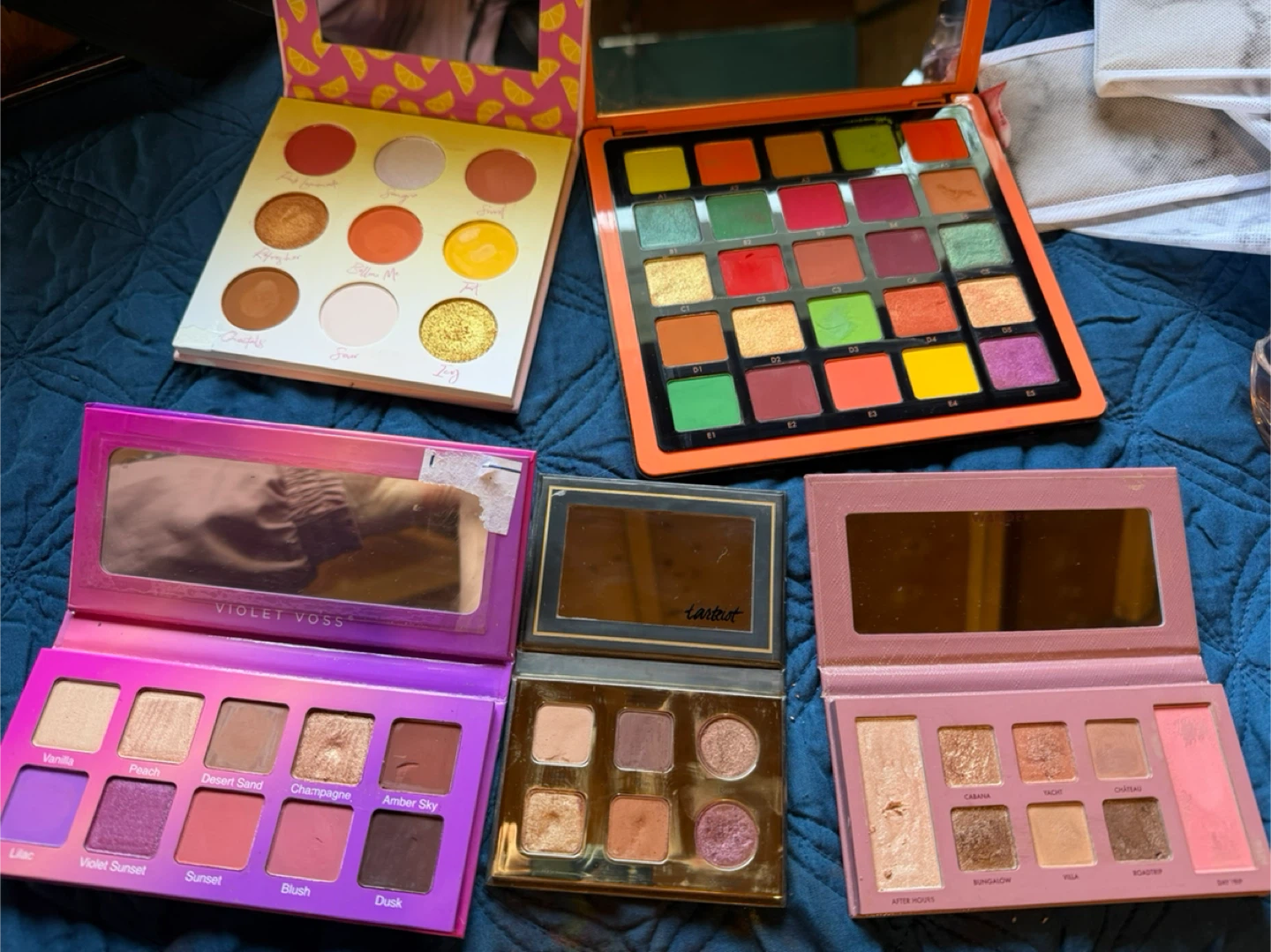 Bundle of Makeup Palettes - photo 2