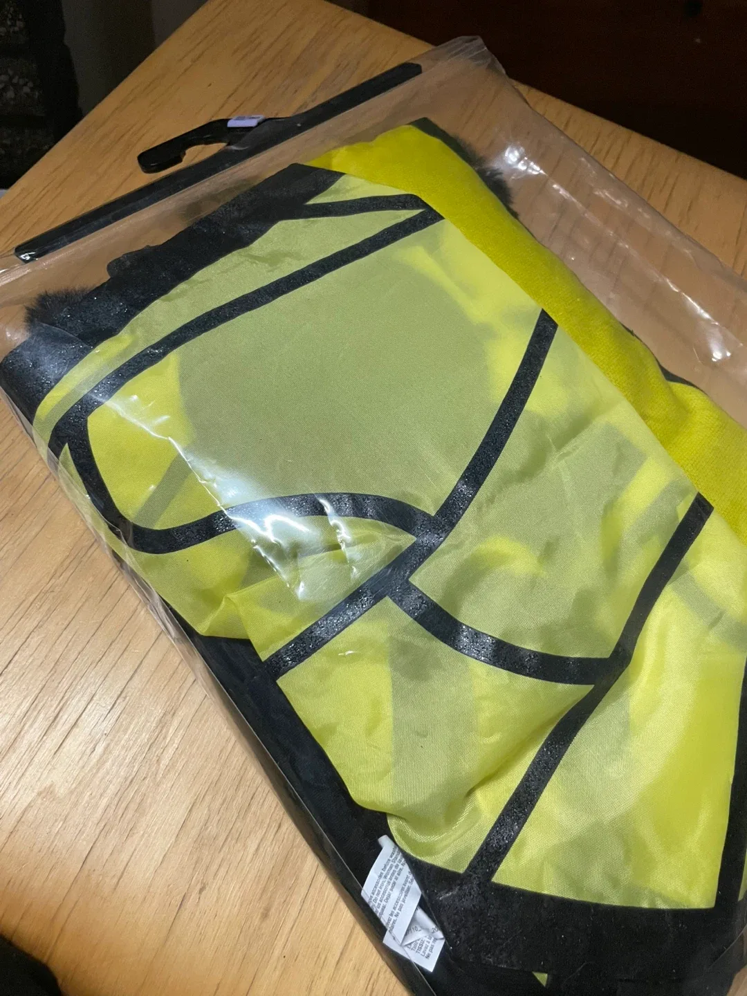 *NEW* Queen Bee Costume - Adult Size 🥕 (sold) image indicator(3)