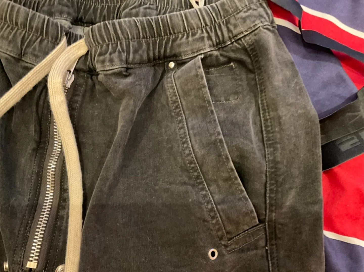 Rick Owens DRKSHDW Drawstring Cargo Pants image indicator(3)