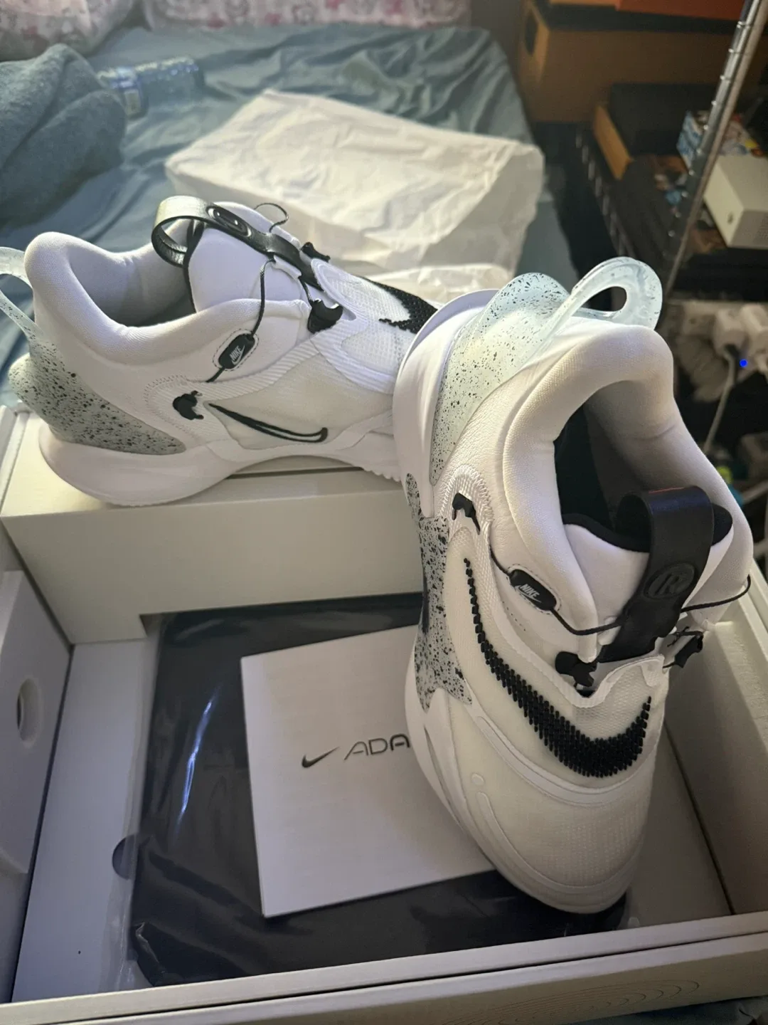 Nike Adapt BB 2.0 oreo White/Black image indicator(8)