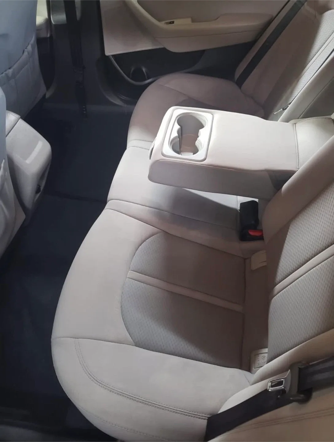 2015 Hyundai Sonata – Great value + New winter Tires image indicator(6)